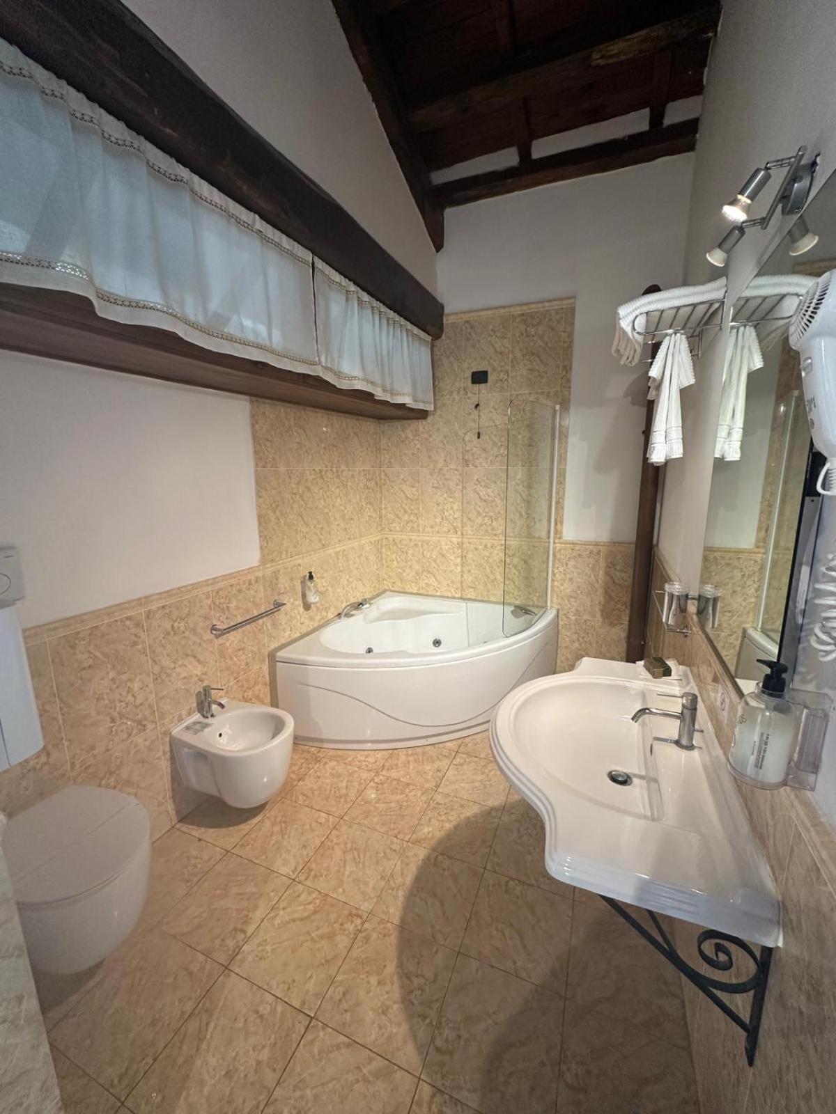 Hotel Tenuta Dell'Argento Resort Civitavecchia Exterior photo