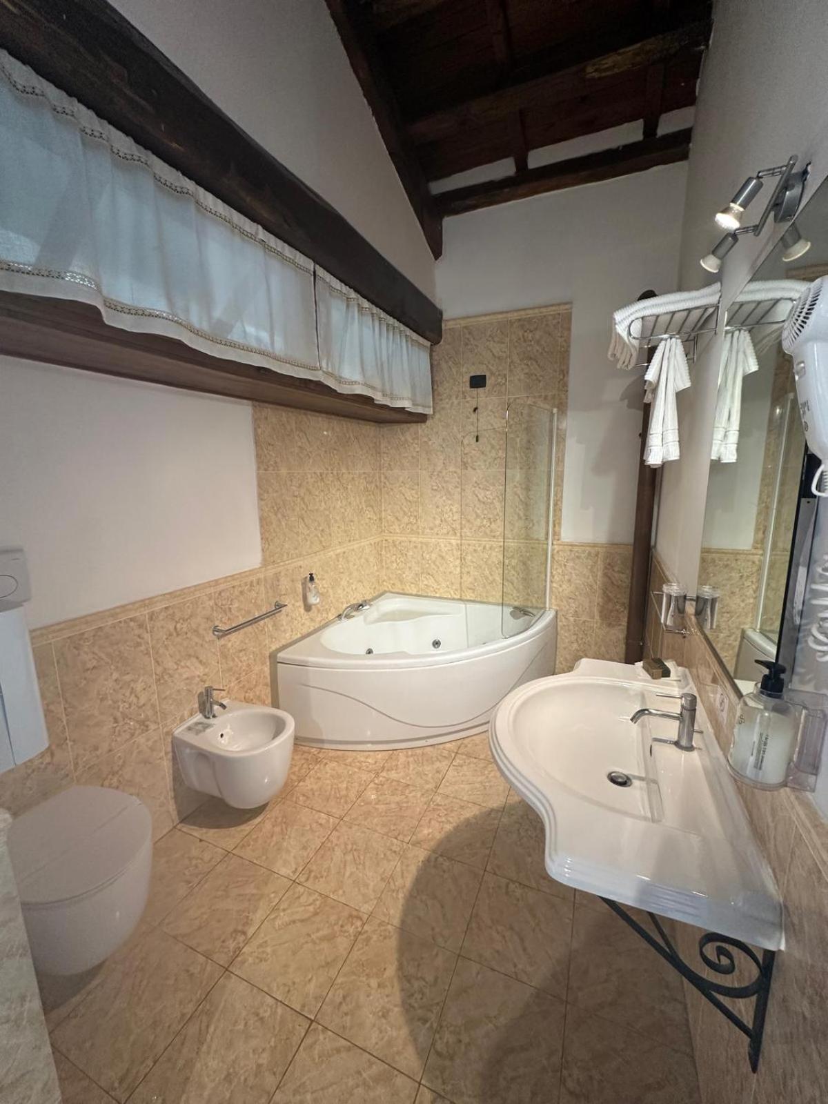 Hotel Tenuta Dell'Argento Resort Civitavecchia Exterior photo